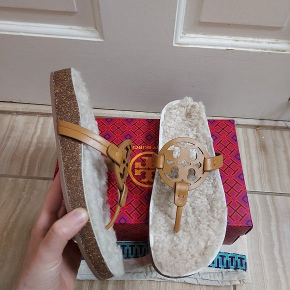 TORY BURCH Brown Miller Cloud Genuine Shearling Thong Sandal - Picture 3 of 7